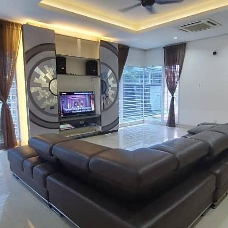 Pj Bungalow Homestay Petaling Dzsaja Kültér fotó